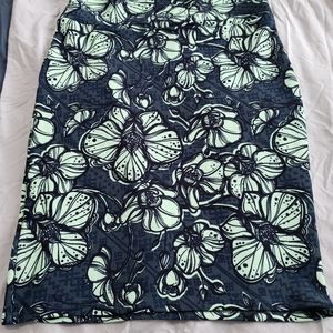 Lot of 4 Lularoe L Cassie Skirts